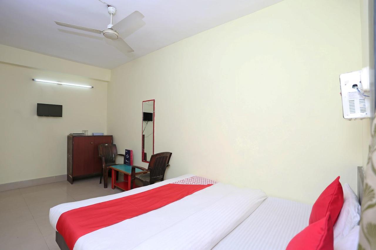 Oyo 5719 Hotel Jannat Palace Bhubaneswar Buitenkant foto