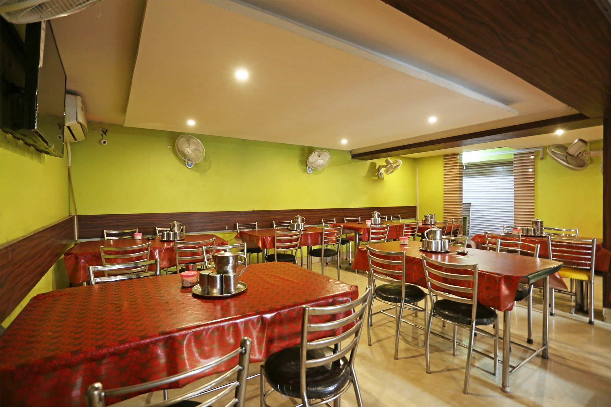 Oyo 5719 Hotel Jannat Palace Bhubaneswar Buitenkant foto